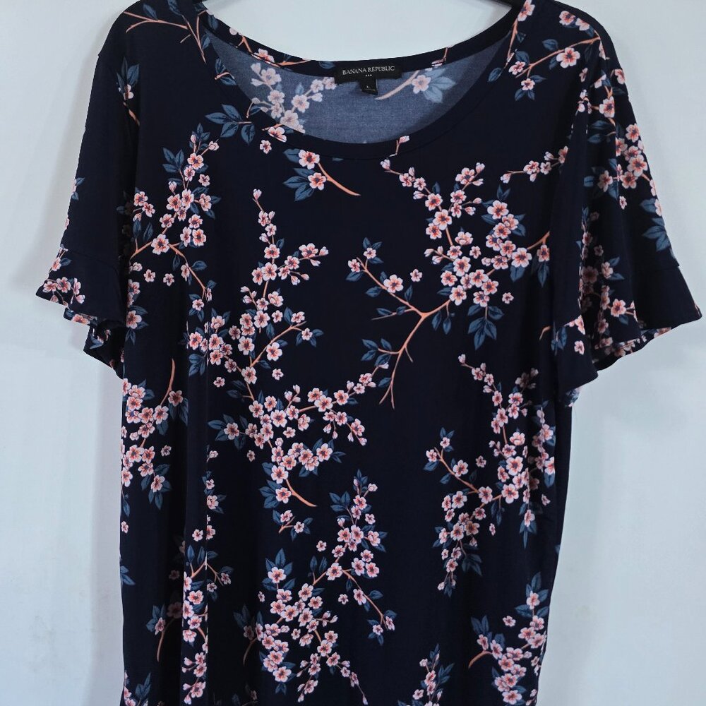 Banana Republic women's floral blouse sz Large.